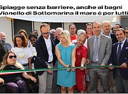Spiagge senza barriere, anche ai bagni Vianello di Sottomarina il mare è per tutti